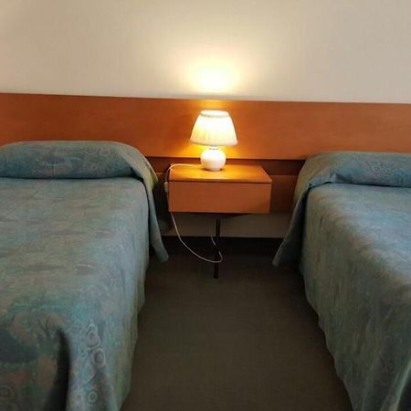 Locanda Alle Officine Buttrio Bagian luar foto