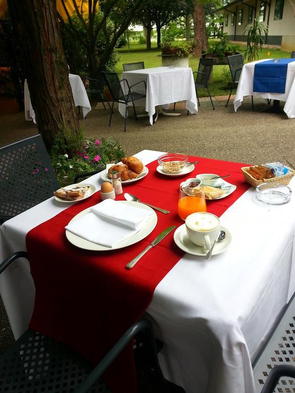 Locanda Alle Officine Buttrio Bagian luar foto