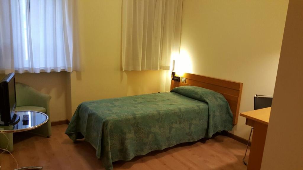 Locanda Alle Officine Buttrio Bagian luar foto